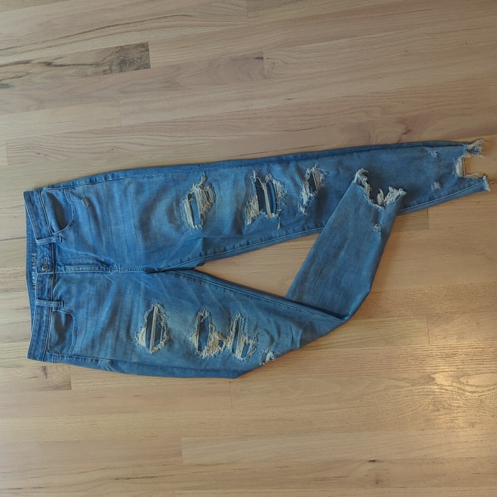 American Eagle Super High Rise Jegging, size 10 Next Level Stretch